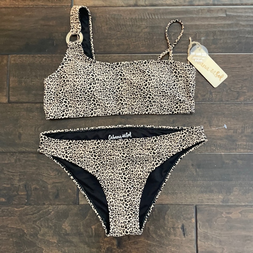 ❤️NEW!!!❤️2 piece swimsuit leopard print.